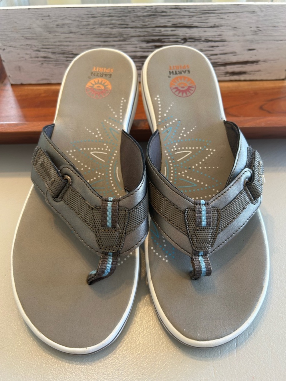 Earth Spirit | Thong Sandals Women’s Size 9